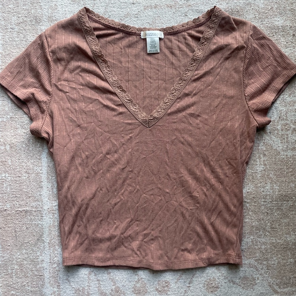 khaki v-neck with lace trim